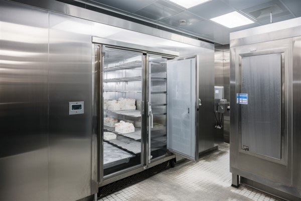 How Custom Walk-In Freezers Can Be Tailored to Your Operation